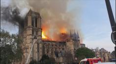 Kulturní klenot Notre-Dame v plamenech! VIDEO