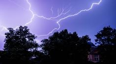 Meteorologové varují před silnými bouřkami! Prohnaly se Orlickými horami