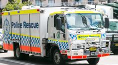 Australská policie zastřelila 16letého radikála, který bodal na parkovišti