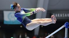 Dusno v Japonsku. Hvězdná gymnastka kvůli selhání nepojede do Paříže
