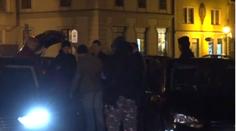 Detektivové GIBS zadrželi dva muže, jeden je z cizinecké policie