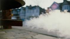 Zruší EU zákaz spalovacích motorů? Ano, ale moc radosti tím „petrolheadům“ stejně nenadělá