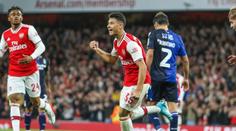Tottenham senzačně končí, Arsenal nadchnul krásnou kombinací