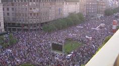 Největší protesty od roku 1989, komentují Václavák světová média