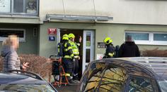 V pražském bytě vypukl požár. Mezi zraněnými je i dítě