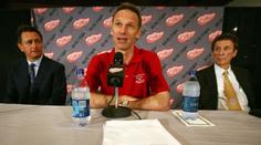 Smutek v Detroitu: Zemřel majitel Red Wings a Tigers!