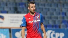 Chorý měl podle komise rozhodčích dostat červenou, Sparta žádá trest