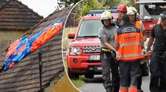 Parašutistka omdlela při seskoku! Z výšky 3 km dopadla na střechu
