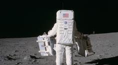 NASA vybrala pro přistání astronautů na Měsíci kosmickou loď od SpaceX