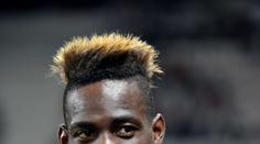 Průšvihář Mario Balotelli: Zahrával si s ochrankou na letišti! VIDEO