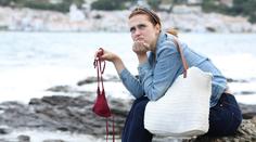 Turistku vyšla návštěva italské pláže draho. Zaplatí pokutu 45 tisíc korun