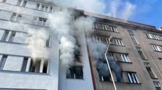 V Praze vybuchl byt! Dva lidé se popálili, jeden muž zemřel