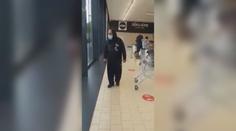 Muž kradl a demoloval supermarket, hrozí mu 8 let vězení