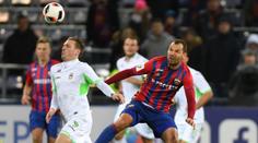 Bombová hrozba! Tým, kde hraje i český fotbalista, byl evakuován