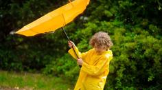 Z Atlantiku se valí bouře Agnes. Přinese do Evropy vítr o síle orkánu