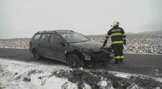 Loni se na českých silnicích stalo více nehod. Přibylo i mrtvých