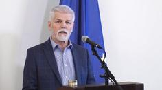 Pavel tvrdí, že ho Macinka vydírá. Zveřejnil výhrůžné SMS zprávy