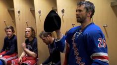 VIDEO: Pro tebe, mami... Martin St. Louis promluvil v kabině Rangers
