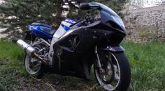 Policistům v Praze se snažil ujet motorkář, měl zákaz řízení