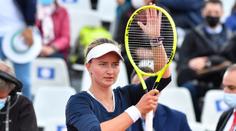 Barbora Krejčíková je ve finále, Niemeirovou zdolala ve třech setech