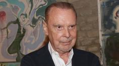 Štefan Margita v objetí svůdné blondýny. To je celá Hanička, píší ohromení lidé