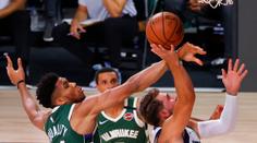 Lakers zaváhali potřetí v řadě. Dallas sehrál parádní zápas s Bucks
