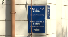 Chlapec v afektu napadá vlastní matku. Špatná péče o autisty v Česku je časovanou bombou