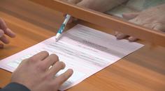 Vláda prosazuje zrušení srážkové daně pro dohodáře. Ztíží jim život, vadí opozici