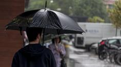 Děsivé zjištění. Dešťovou vodu na celém světě kontaminovaly toxické látky