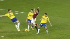 TYJÁTR: Lafata nafilmoval penaltu, Sparta má z ostudy kabát