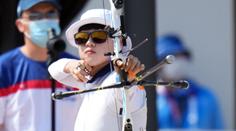 Na olympiádě padly první rekordy, činili se veslaři a lukostřelkyně