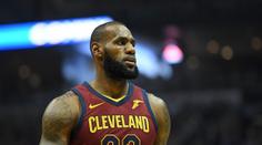 LeBron jako rozehrávač dovedl Cleveland k výhře nad Chicagem!