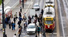 Chlapečka (†4) přiskřípla při vystupování tramvaj, táhla ho za sebou. Na místě zemřel