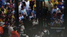 Chaos před finále Copy América. Lidé vtrhli na stadion, výkop se posouval