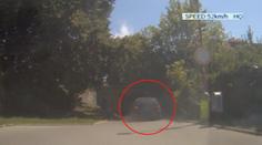 VIDEO: Řidič zběsile prchal před policií, srazil při tom tři lidi