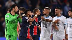 Neymar PSG nespasil. Pařížané znovu prohráli a dostali tři červené karty