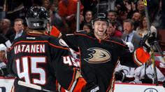 VELKÁ ČESKÁ PARÁDA! A pak dal Sekáč první gól za Anaheim