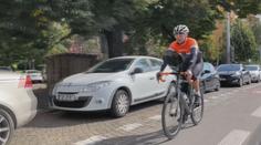 Cyklisté se budou zase předjíždět jinak. Ministerstvo chystá další změnu