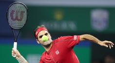 Federer dostal sporný trestný bod, pak se pohádal s rozhodčím