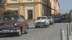 Dříve luxus, dnes retro. Na Olomoucku se sjela auta značky Volha