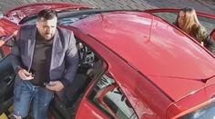 Senior chtěl pomoci, za radu ho dvojice v Brně na ulici okradla o desetitisíce