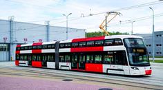 Praha z legrace představila dvoupatrové tramvaje. U lidí si pořádně naběhla