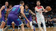 NBA má za sebou základní část. Řádil Krejčí, bodoval i Satoranský