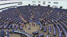 Nejvlivnějším europoslancem je Charanzová. SPD v průzkumu propadla