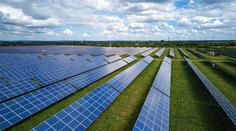 V Česku roste zájem o fotovoltaiku. Expert prozradil, jestli se vyplatí i vám