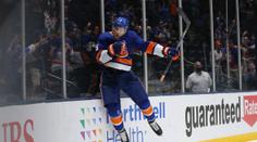 Islanders a Maple Leafs srovnali stav série, Vegas má mečbol