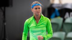 Bouzková má formu, opět postoupila do čtvrtfinále. Dále jde i Svitolinová