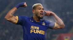 Newcastle se přiblížil postupu do finále Carabao Cupu. Rozhodl Joelinton