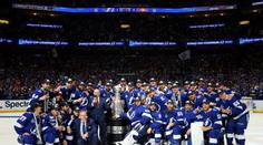 Palát obhajobu Stanley Cupu slaví už tři dny, odchod z Tampy neřeší
