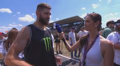 Fascinující bleskové reakce: Procházka obdivoval jezdce MotoGP a tleskal Salačovi